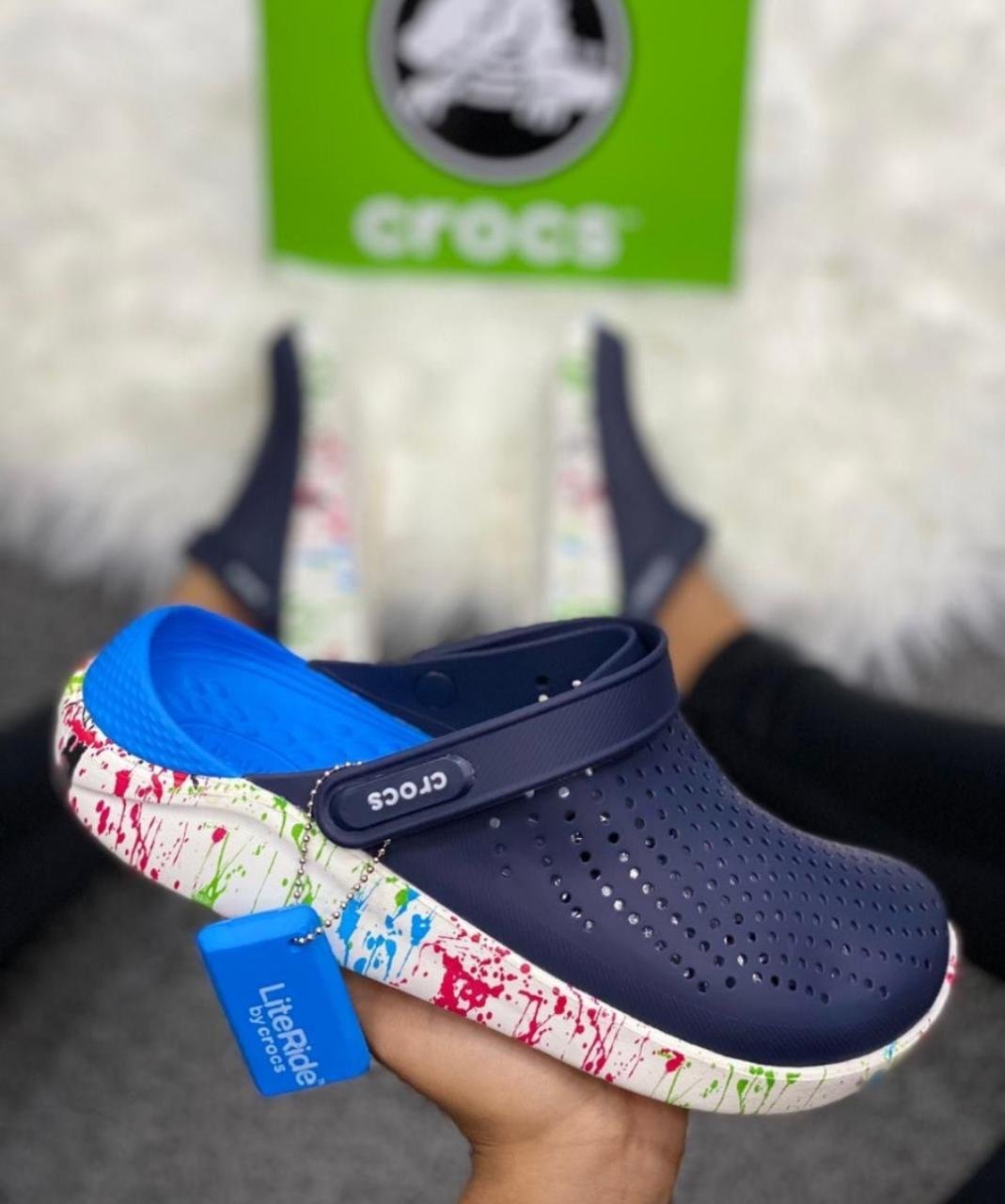 Crocs Literide Chispa Mujer y Hombre - Image 7