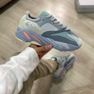 Adidas Yeezy 700 Hombre